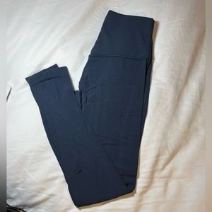 Lululemon Align 25” sz 4 Navy